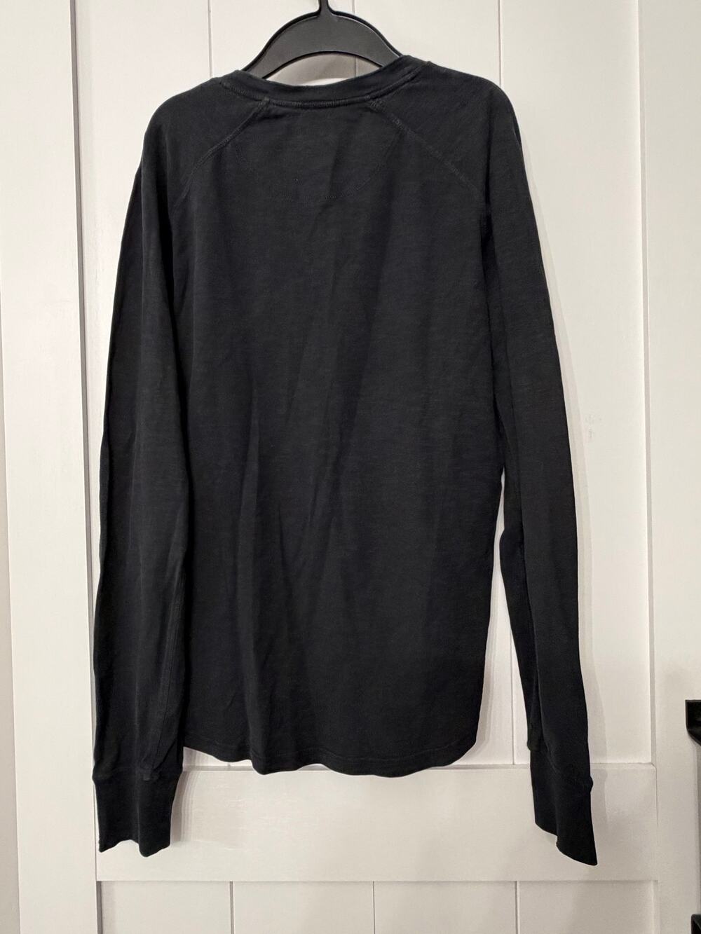 Good Man Brand dark gray Cotton Knit Henley Long Sleeve T-Shirt Men's Small EUC